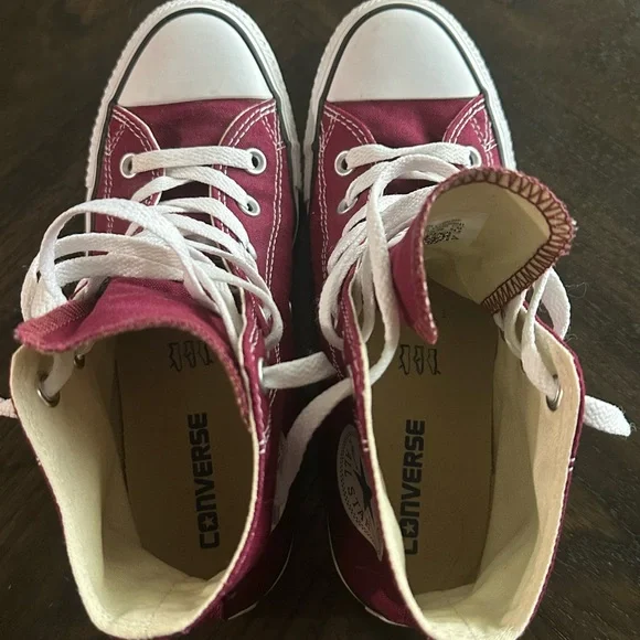 Maroon Converse Unisex Sneakers - Picture 6 of 9